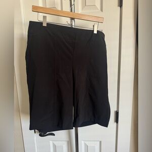 Chico's Zenergy Elegant Black Women's Bermudas